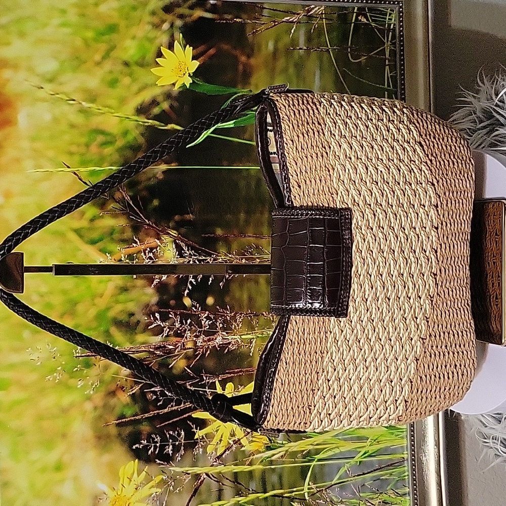 Brighton Woven Straw & Brown Leather Shoulder Bag w/ Heart Charm + Dust Bag - Picture 3 of 12